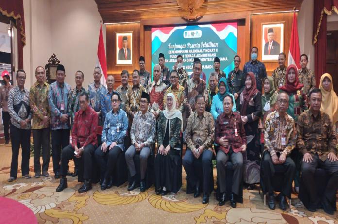 Menyelesaikan Proyek Perubahan, Peserta PKN Tingkat ll Kunjungi Surabaya